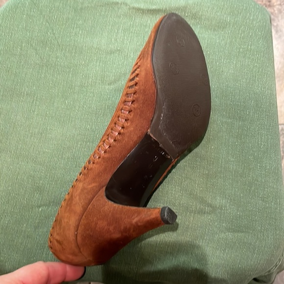 Belle by Sigerson Morrison, brown with ribbon stitch. Size 9B made in Italy - Picture 4 of 4